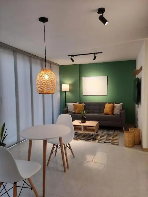 Cozy Apartment In Historic Prado With Adjustable Desk And 4K Monitor Medellín 0*,  Colombie