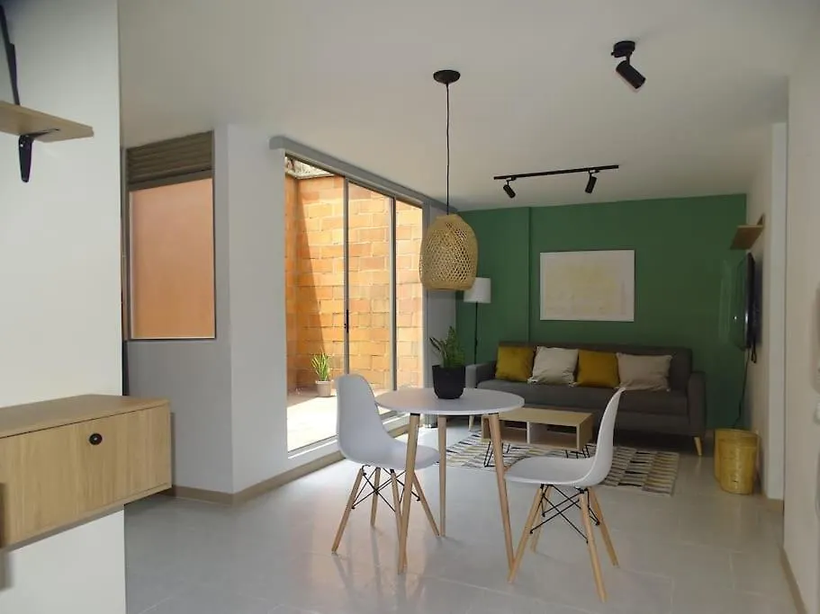 Cozy Apartment In Historic Prado With Adjustable Desk And 4K Monitor Medellín
